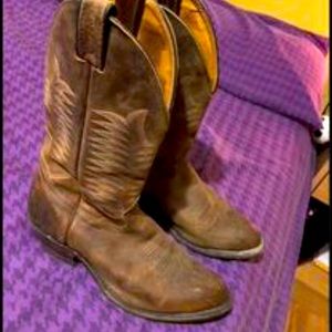 Size 9 ladies Boulet Boots